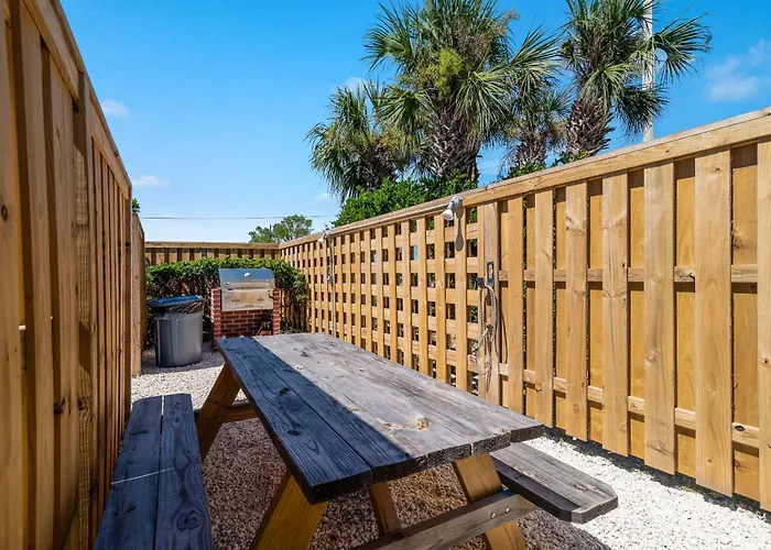 Needle Rush Point Unit C14 Holiday home